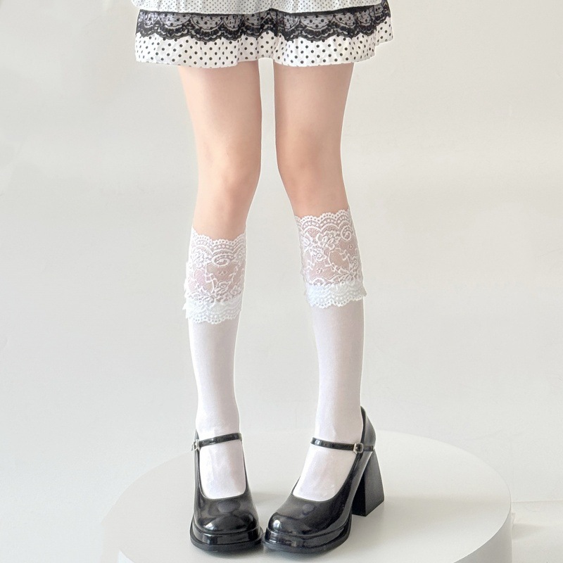 جوارب نسائية بيضاء مزينة بالدا - مراجعة Boot Sock Slouchy وسعره